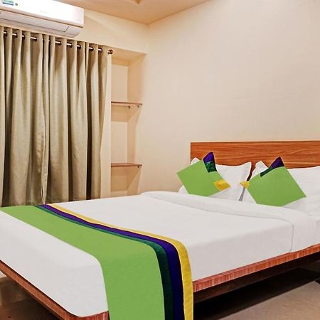 Treebo Trip Sai Krupa Hotell Pune Exteriör bild