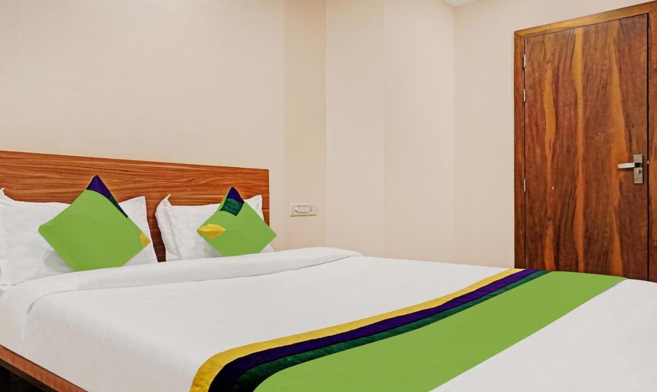 Treebo Trip Sai Krupa Hotell Pune Exteriör bild